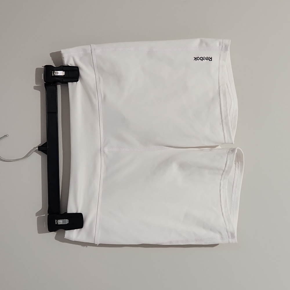 Reebok size 16 (XL) white workout shorts